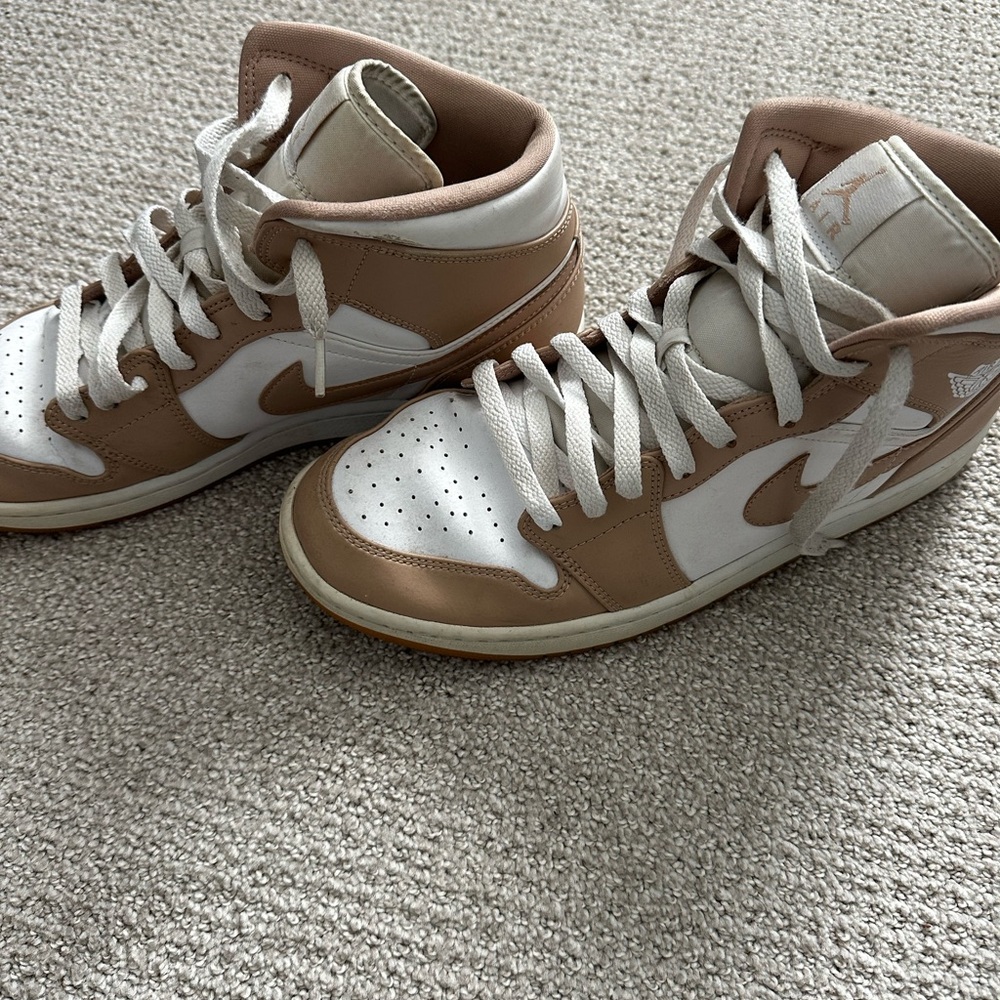 White And Tan Air Jordan 1 Mid.  Size 11.5. Great Condition - Picture 3 of 7